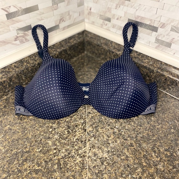 Tommy Hilfiger Other - Tommy Hilfiger Bra